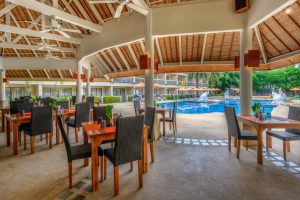 centara kata-waves-restaurant-and-pool-bar-01