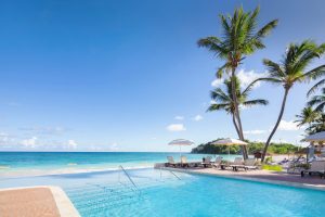 pineapple_beach_club_antigua_infinity_pool_02