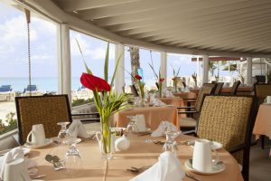 TheClubBarbados beach_terrace_dining_01__FitMaxWzE2MDAsMTYwMF0_FitMaxWzEwMjQsNjg3XQ